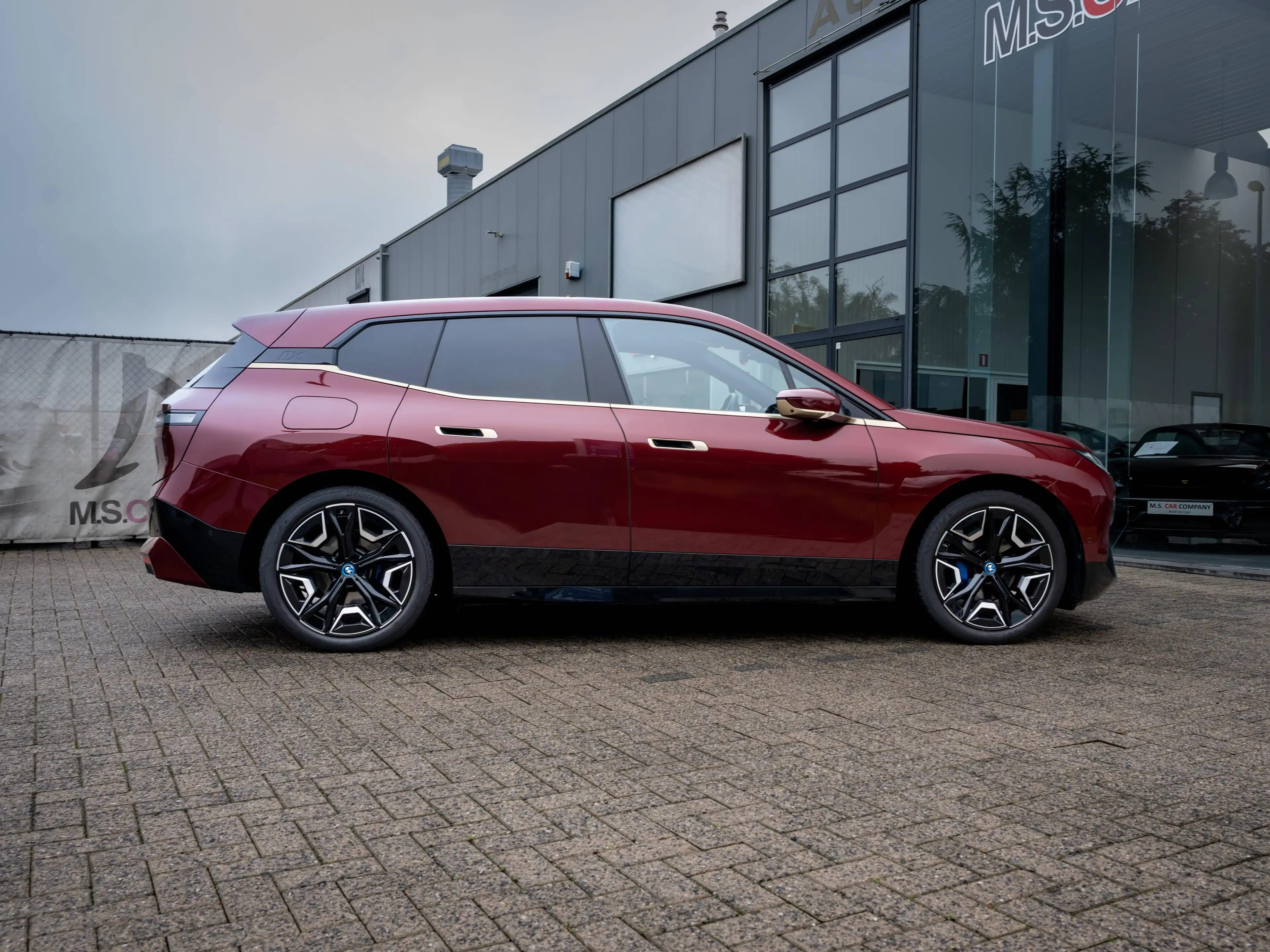 BMW iX iX 76.6 kWh xDrive40*Panodak*Lane assist*Nieuwstaat* — photo 4