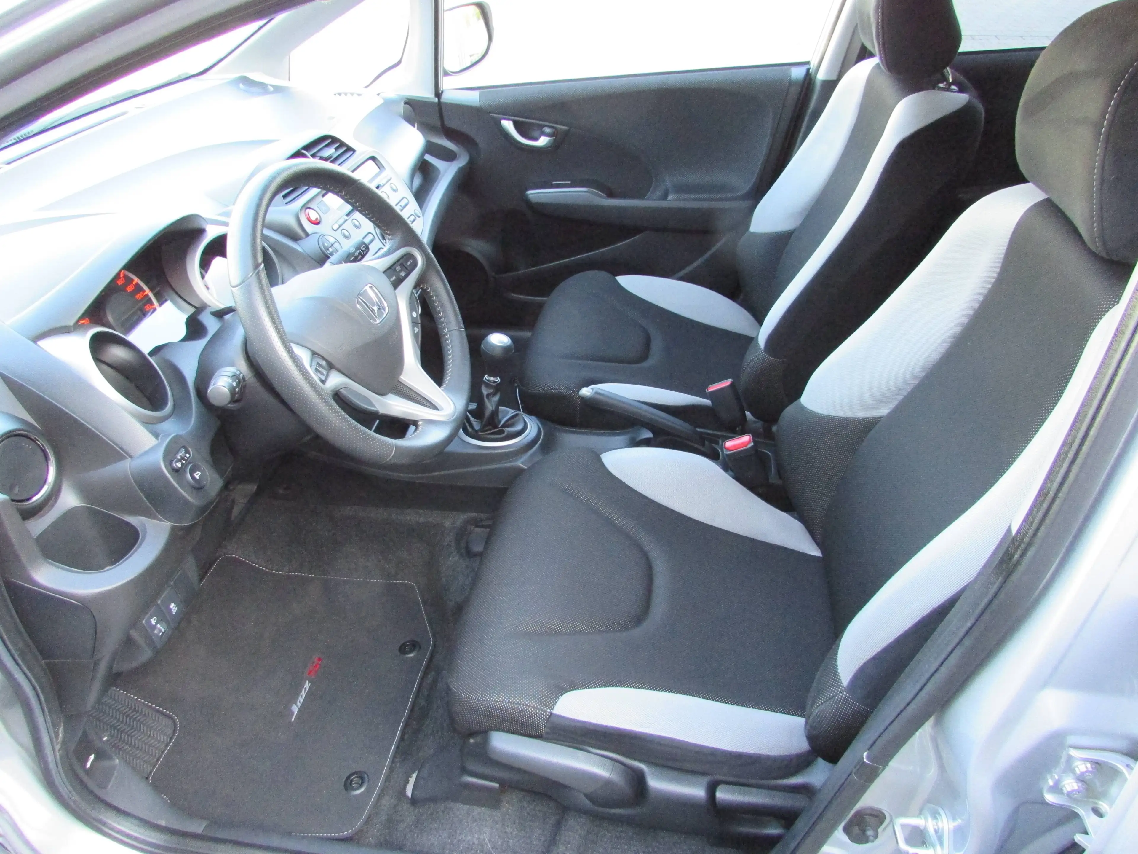 Honda Jazz 1.4 Si, CD, USB, i-MID, AUX-IN, MP3, Tempomat — photo 5