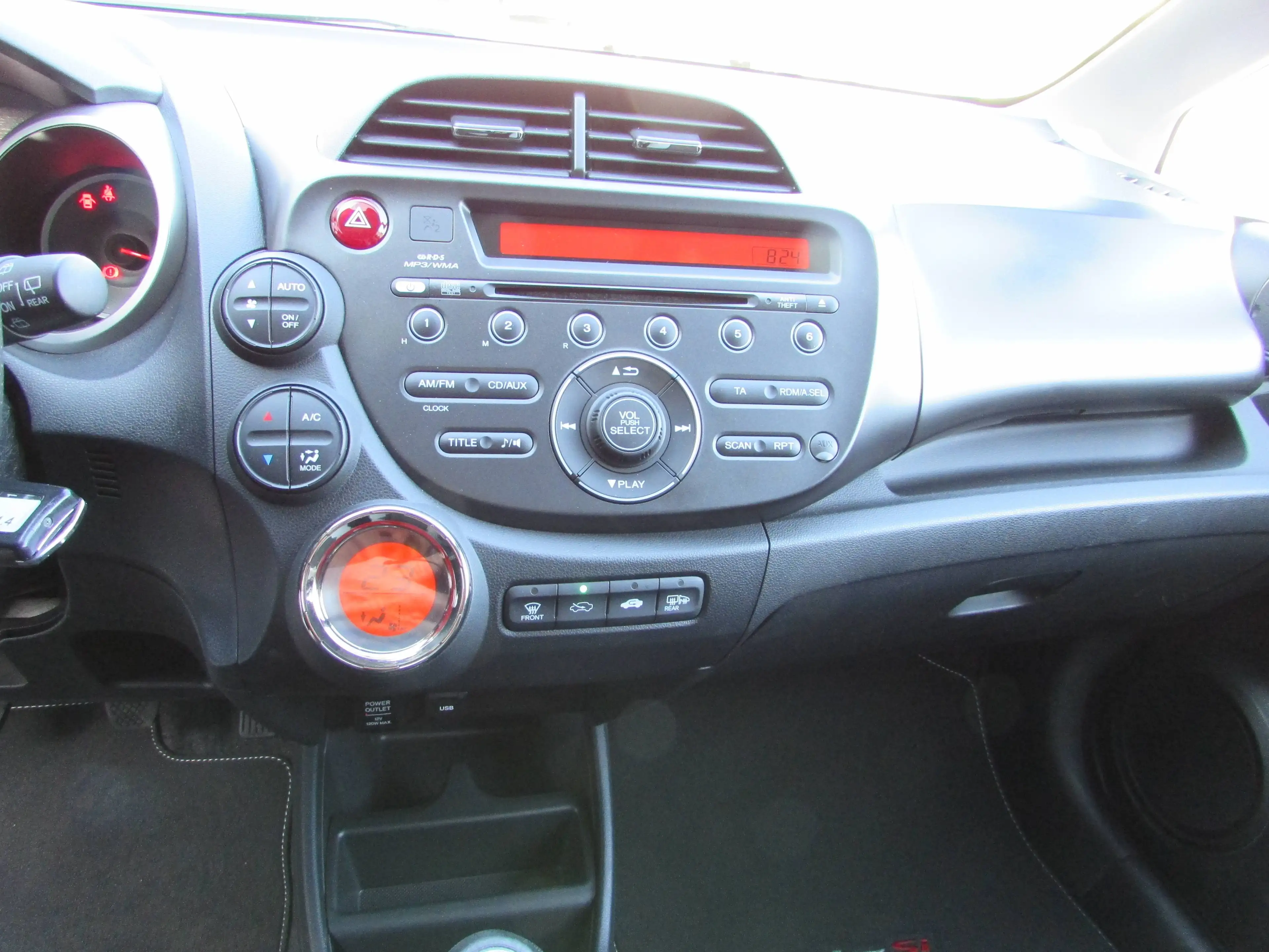 Honda Jazz 1.4 Si, CD, USB, i-MID, AUX-IN, MP3, Tempomat — photo 15