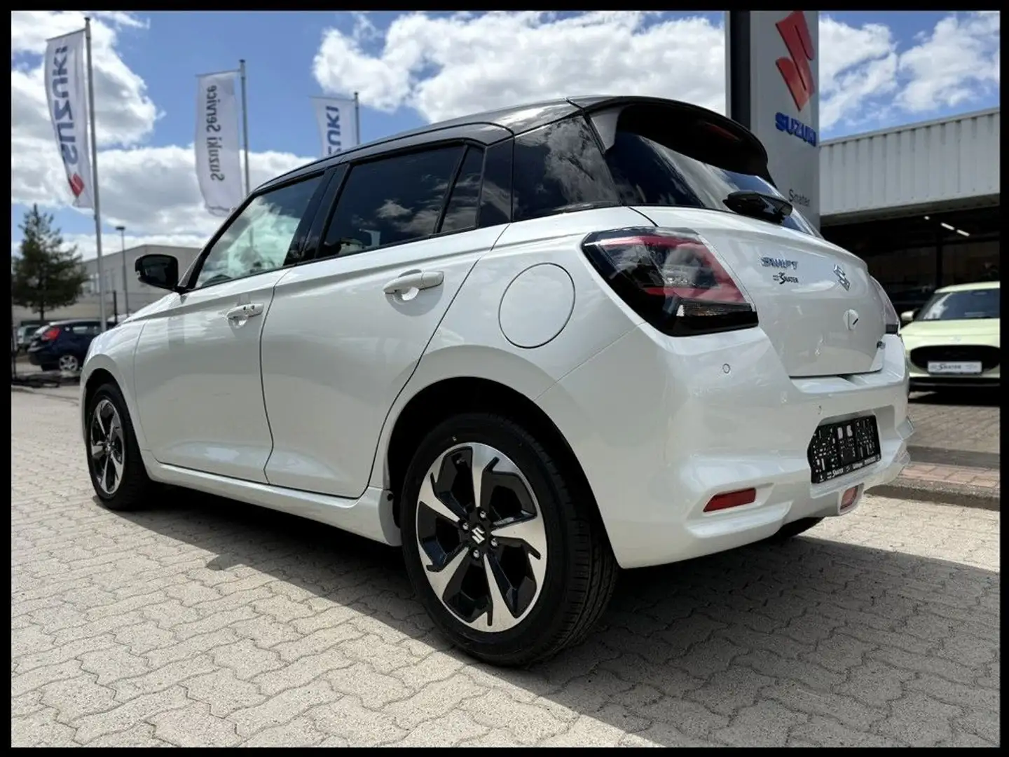 Suzuki Swift SWIFT 1.2 HYBRID COMFORT+ | LED | NAVI Blanc - 2