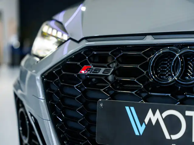 Audi RS5 view 7