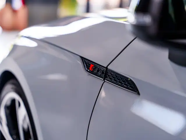 Audi RS5 view 11