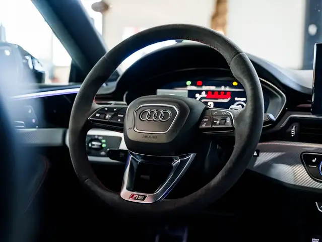 Audi RS5 view 9