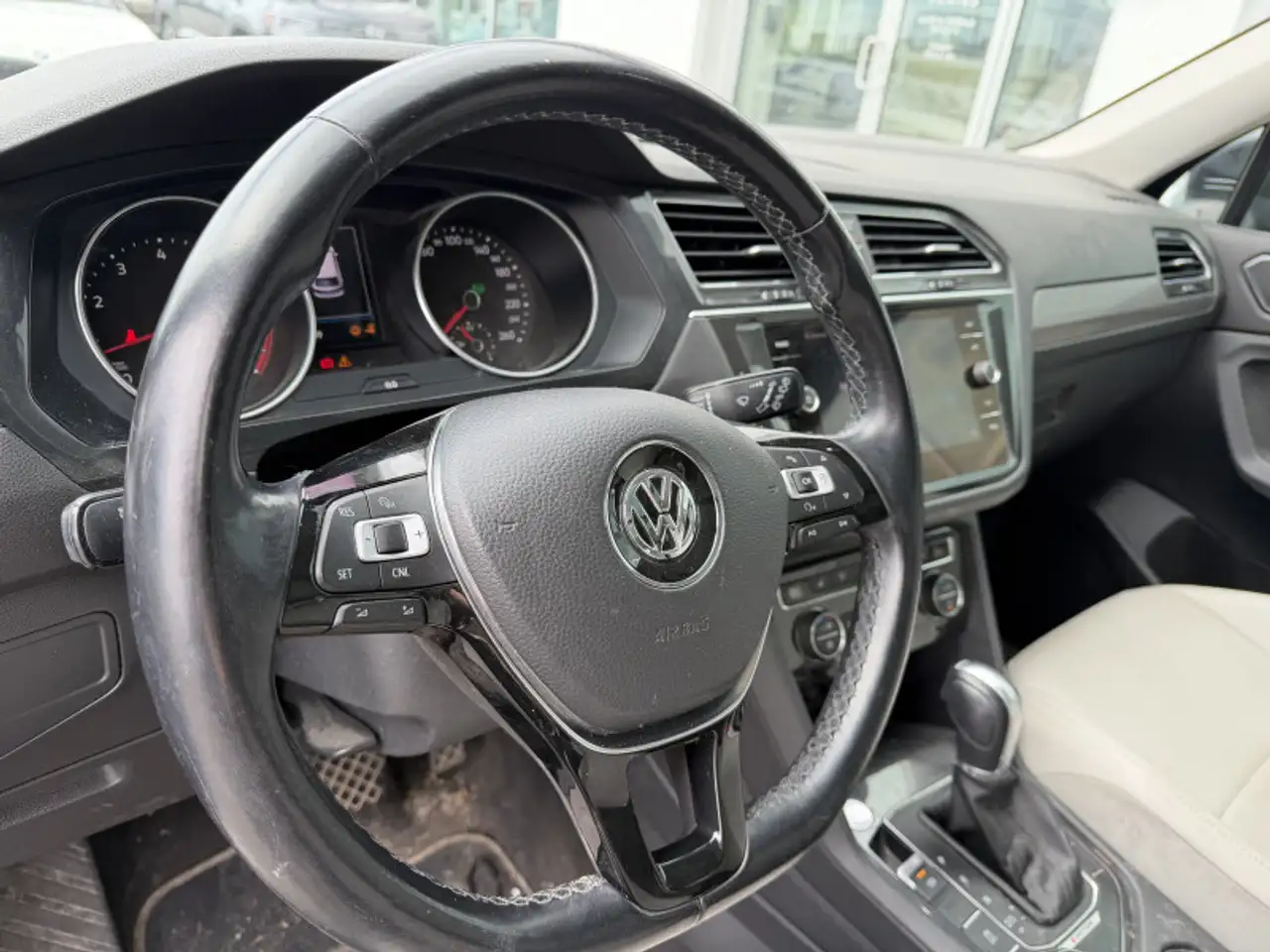 Volkswagen Tiguan снимка Volkswagen Tiguan