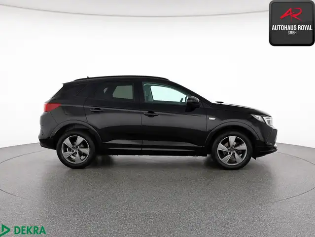 Opel Grandland X view 6