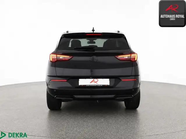 Opel Grandland X view 4