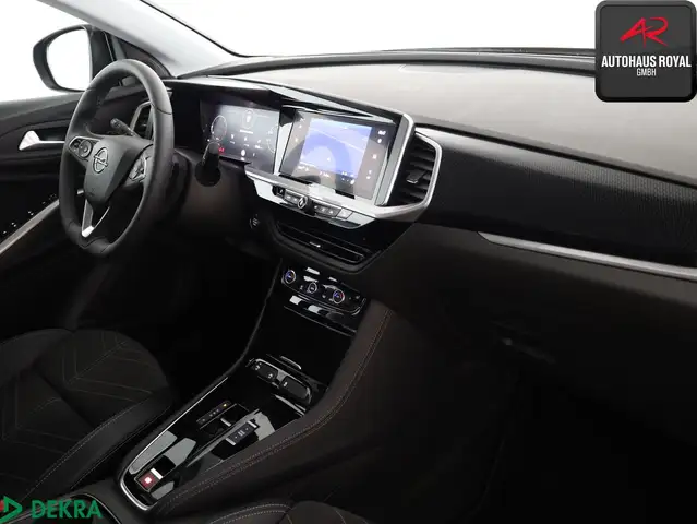 Opel Grandland X view 10