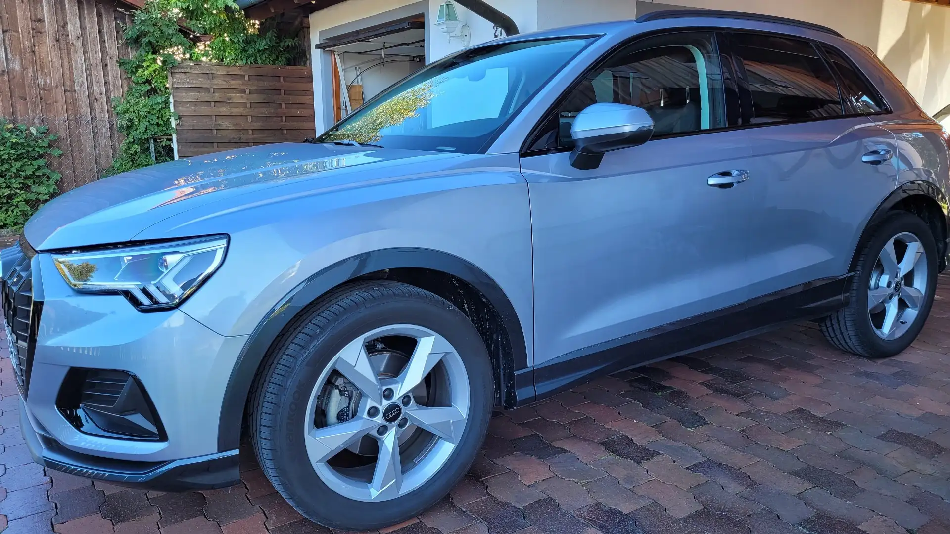 Audi Q3 35 TFSI Advanced Silber - 2