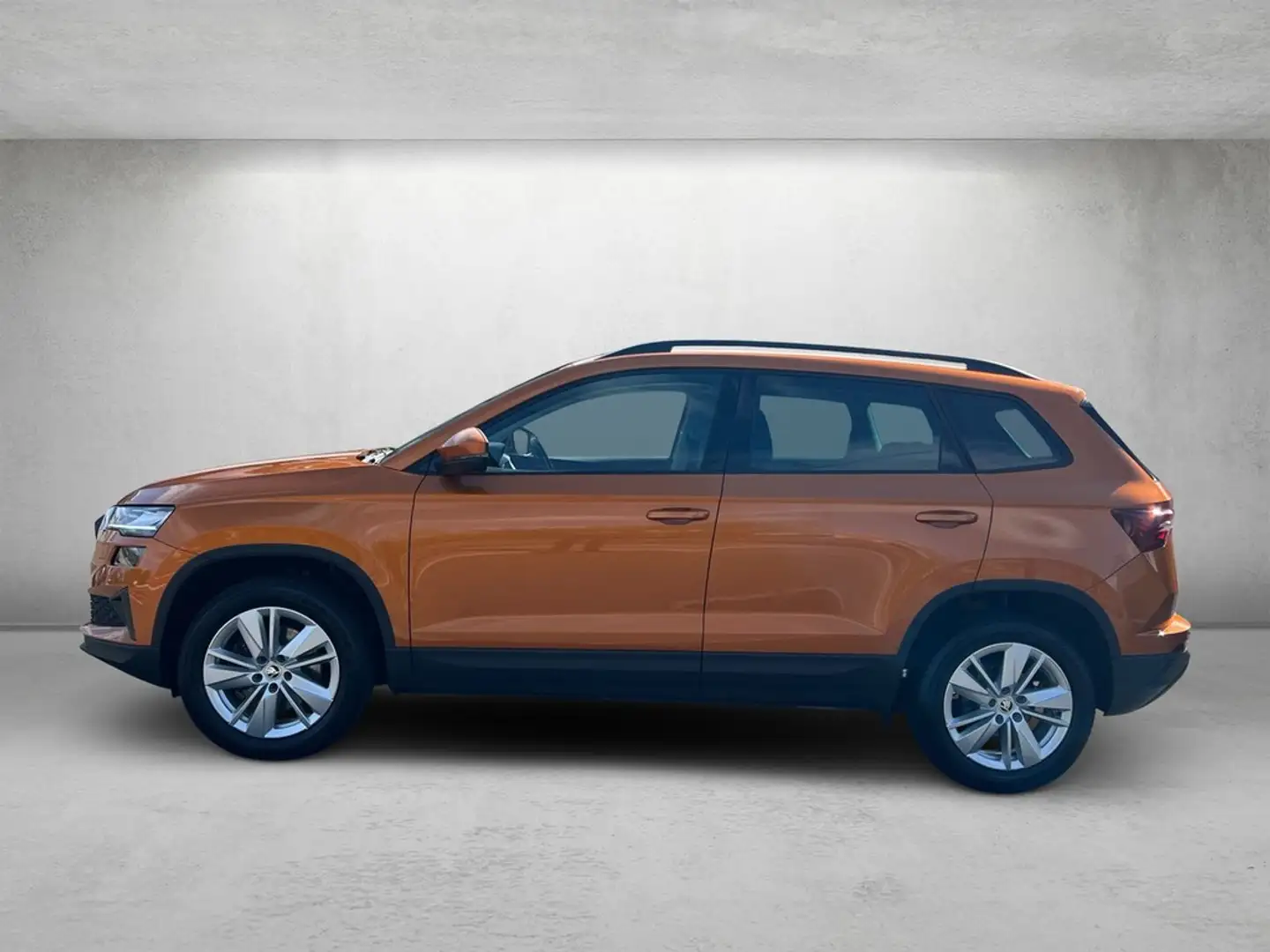 Skoda Karoq Selection 1,5 TSI DSG Winter / AHK / Navi Orange - 2