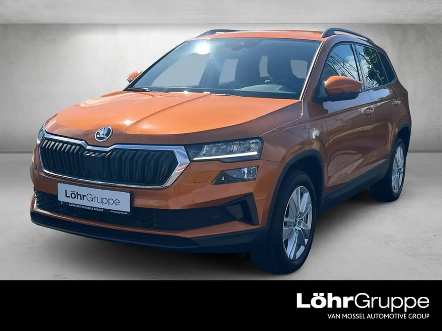 Skoda Karoq Selection 1,5 TSI DSG Winter / AHK / Navi Orange - 1