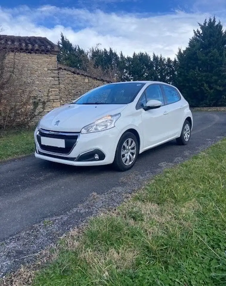 Peugeot 208 affaire premium pack bluehdi 100