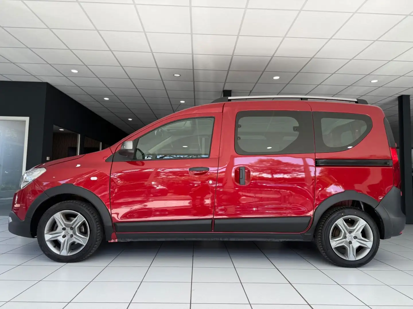 Dacia Dokker Stepway Plus *NAVI*AHK*MFL*TEMP*R-KAMERA* Rot - 2
