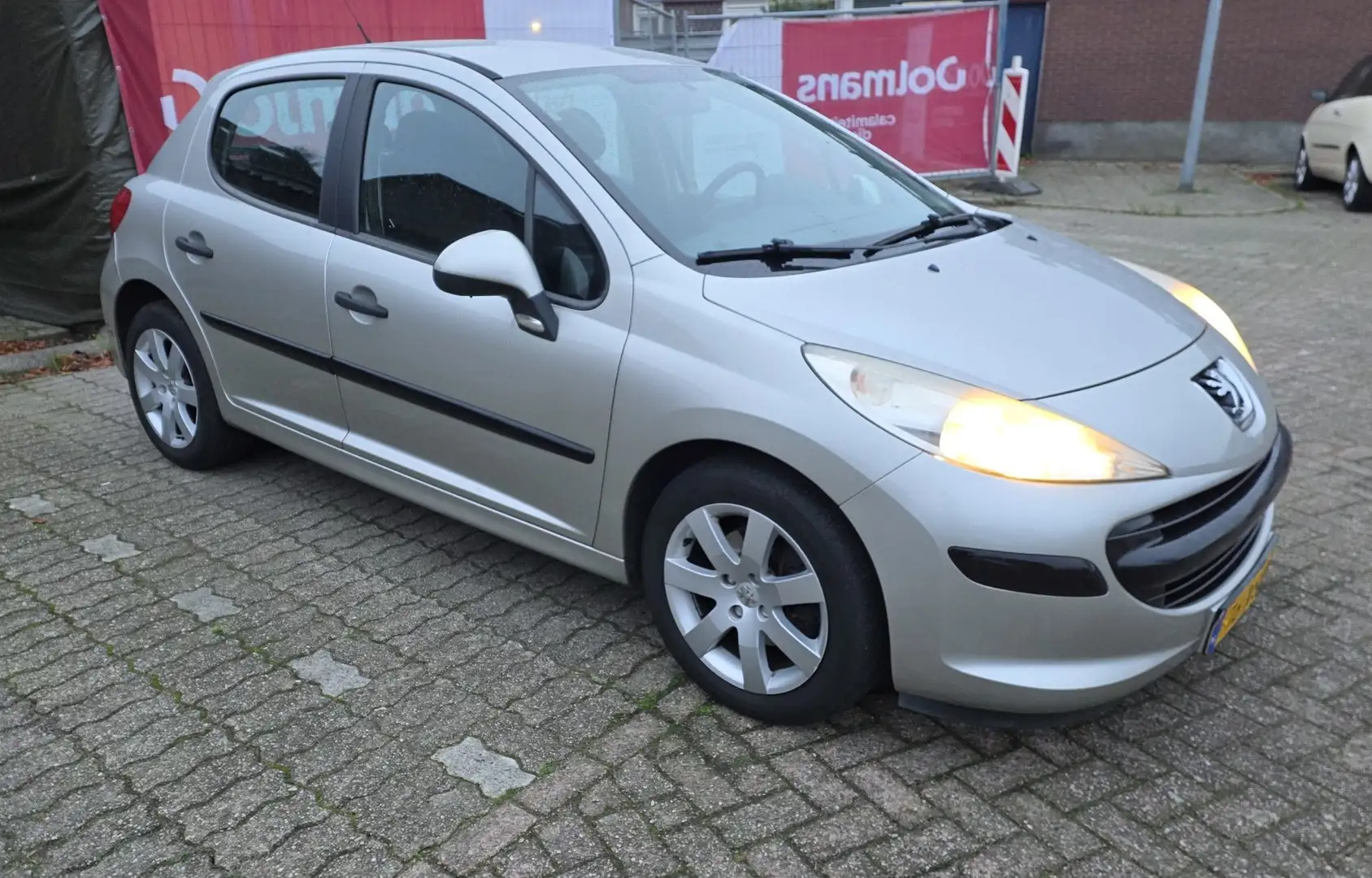 Peugeot 207 1.4 VTi XR Zilver - 1
