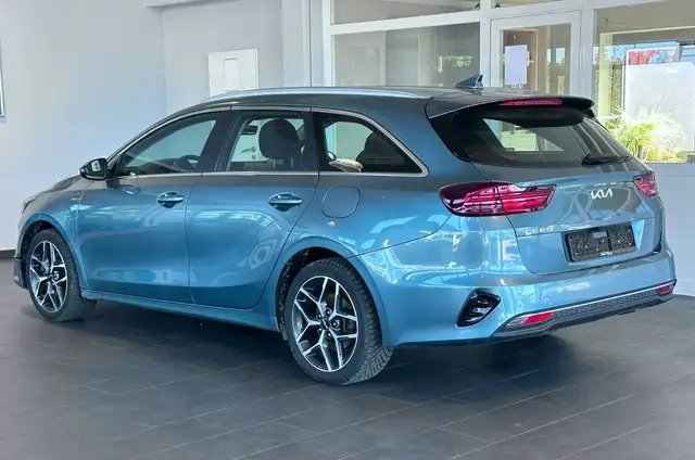 Kia Ceed view 4