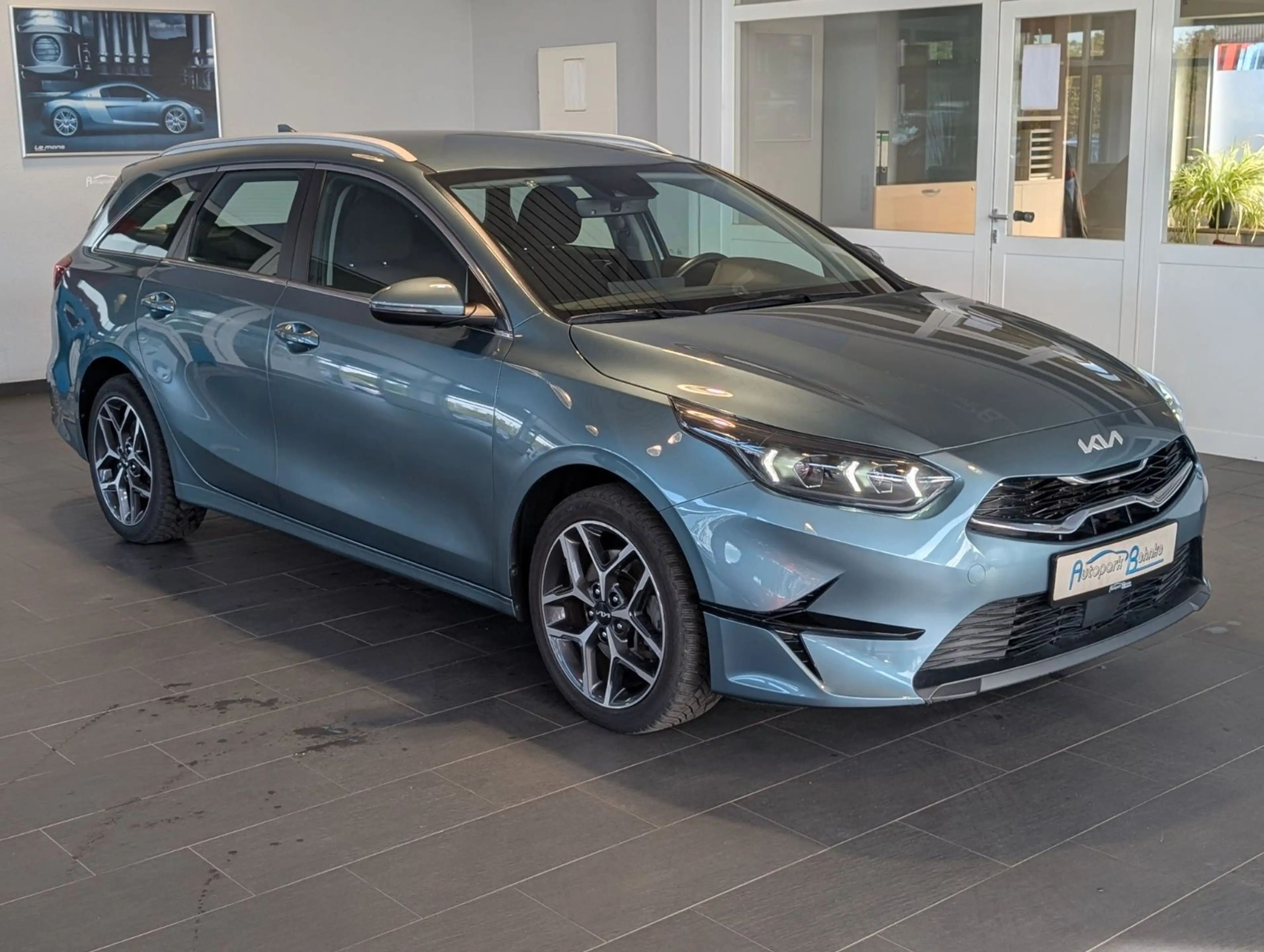Kia Ceed / cee'd Ceed CRDi*Automatik*LED*Sitzh.*CarPlay*Kamera