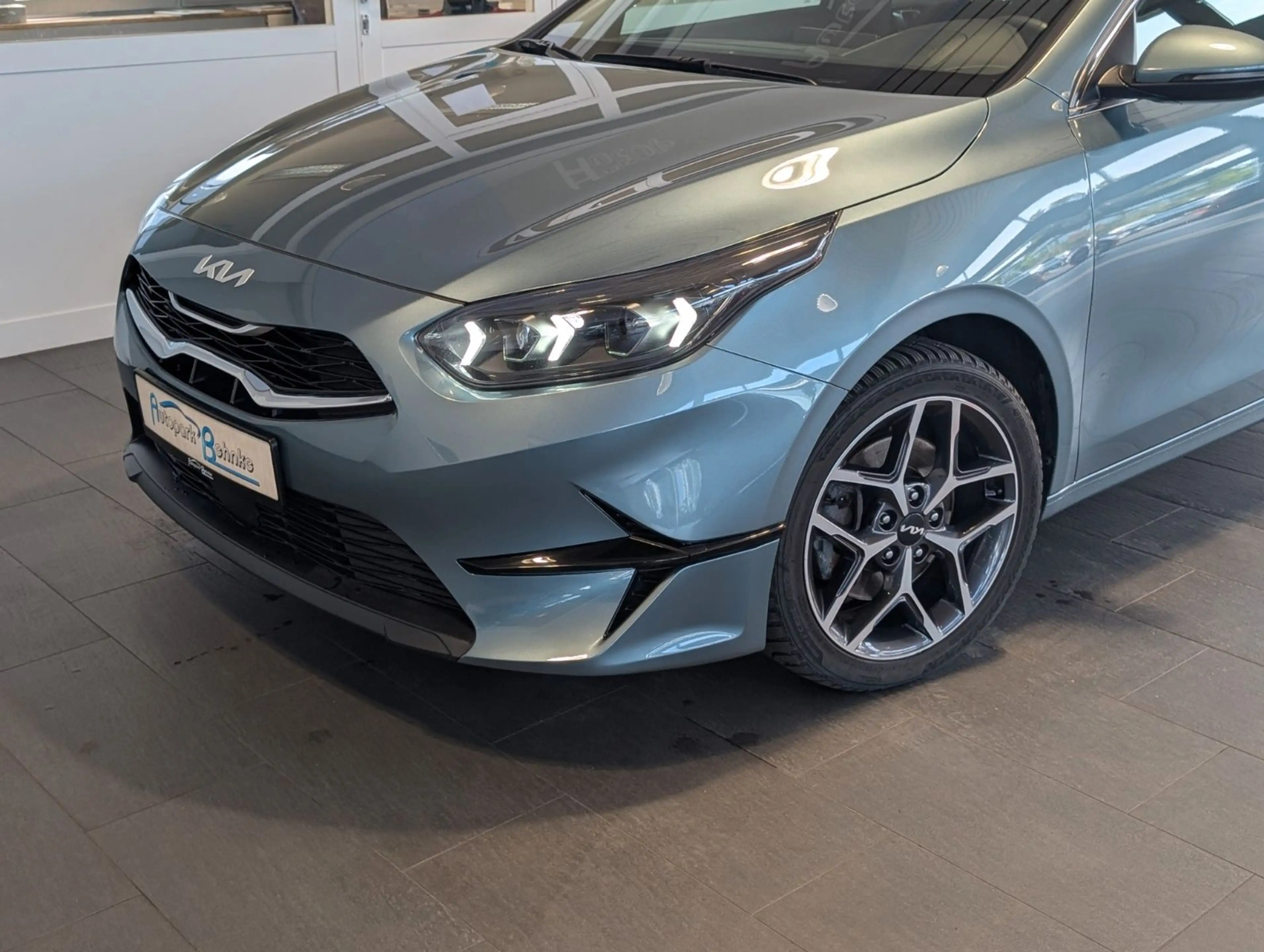 Kia Ceed / cee'd Ceed CRDi*Automatik*LED*Sitzh.*CarPlay*Kamera — photo 5