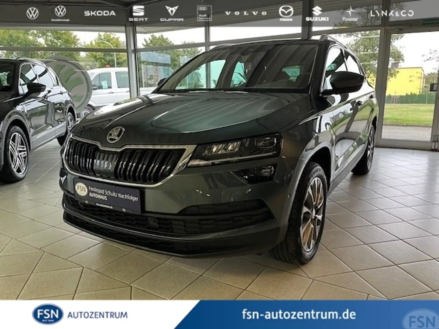 Skoda Karoq 1.5 TSI Clever DSG AHK RFK NACI ACC LED Grau - 1