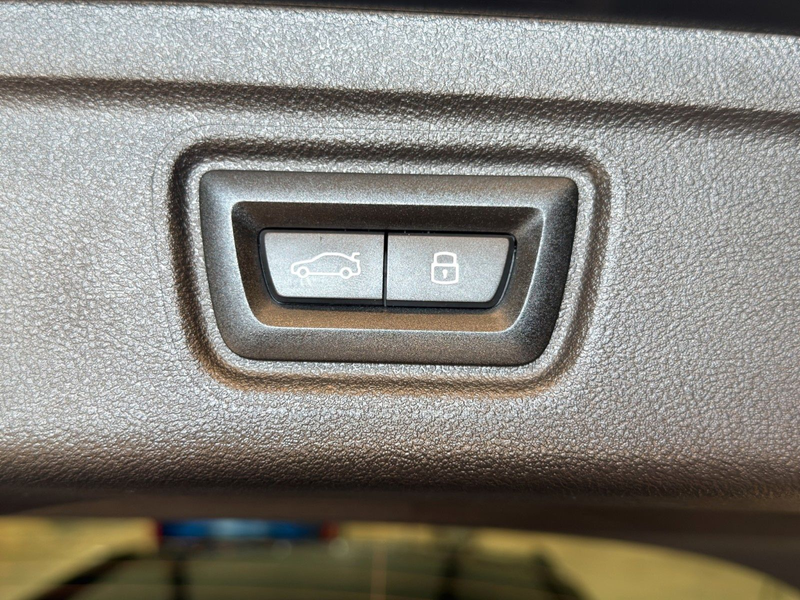 BMW 318 i Touring M Sport ACC AHK FL2 HuD KZU 360° — photo 9