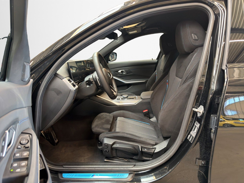 BMW 318 i Touring M Sport ACC AHK FL2 HuD KZU 360° — photo 11