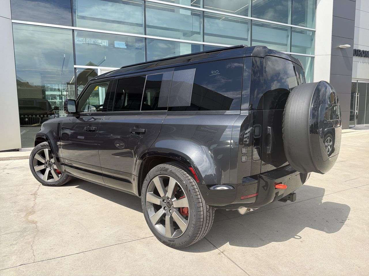 2026 Land Rover Defender 110 P400 X thumb 6