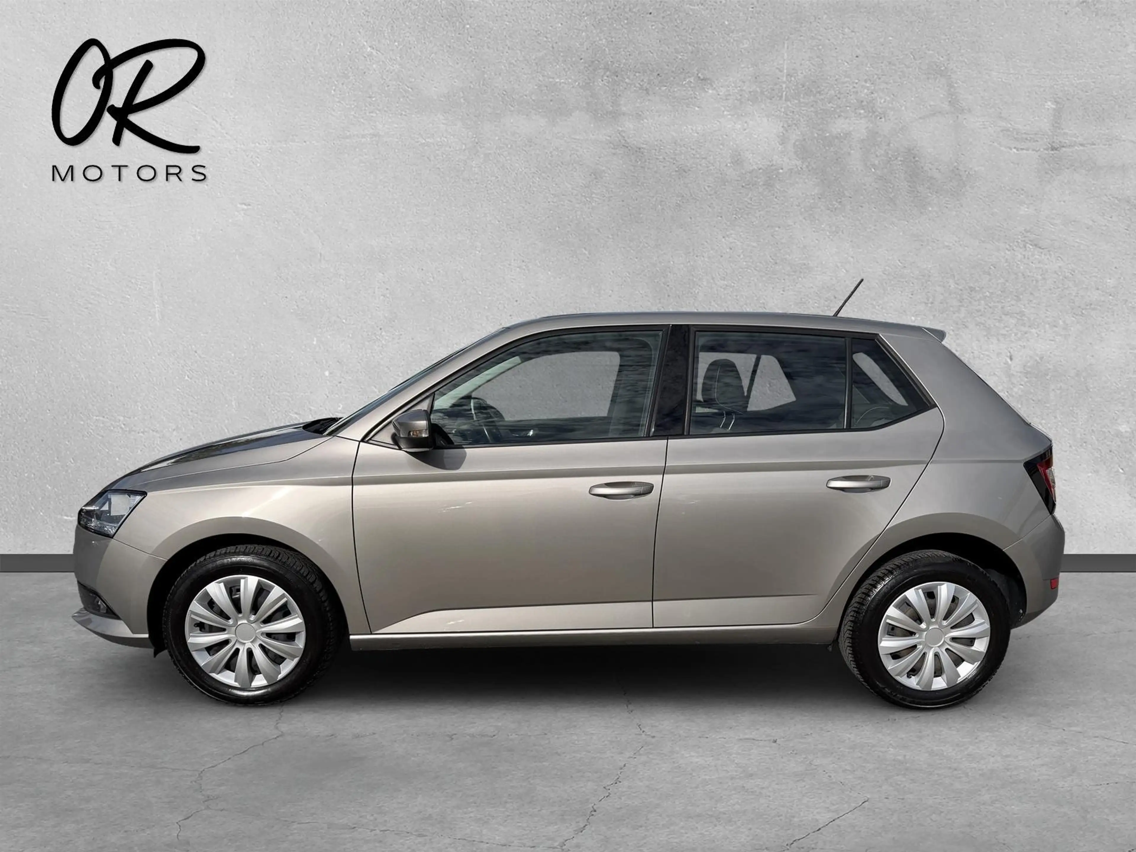 Skoda Fabia Style 28.000KM*AUTOMATIK*KEYLESS*KAMERA — photo 3