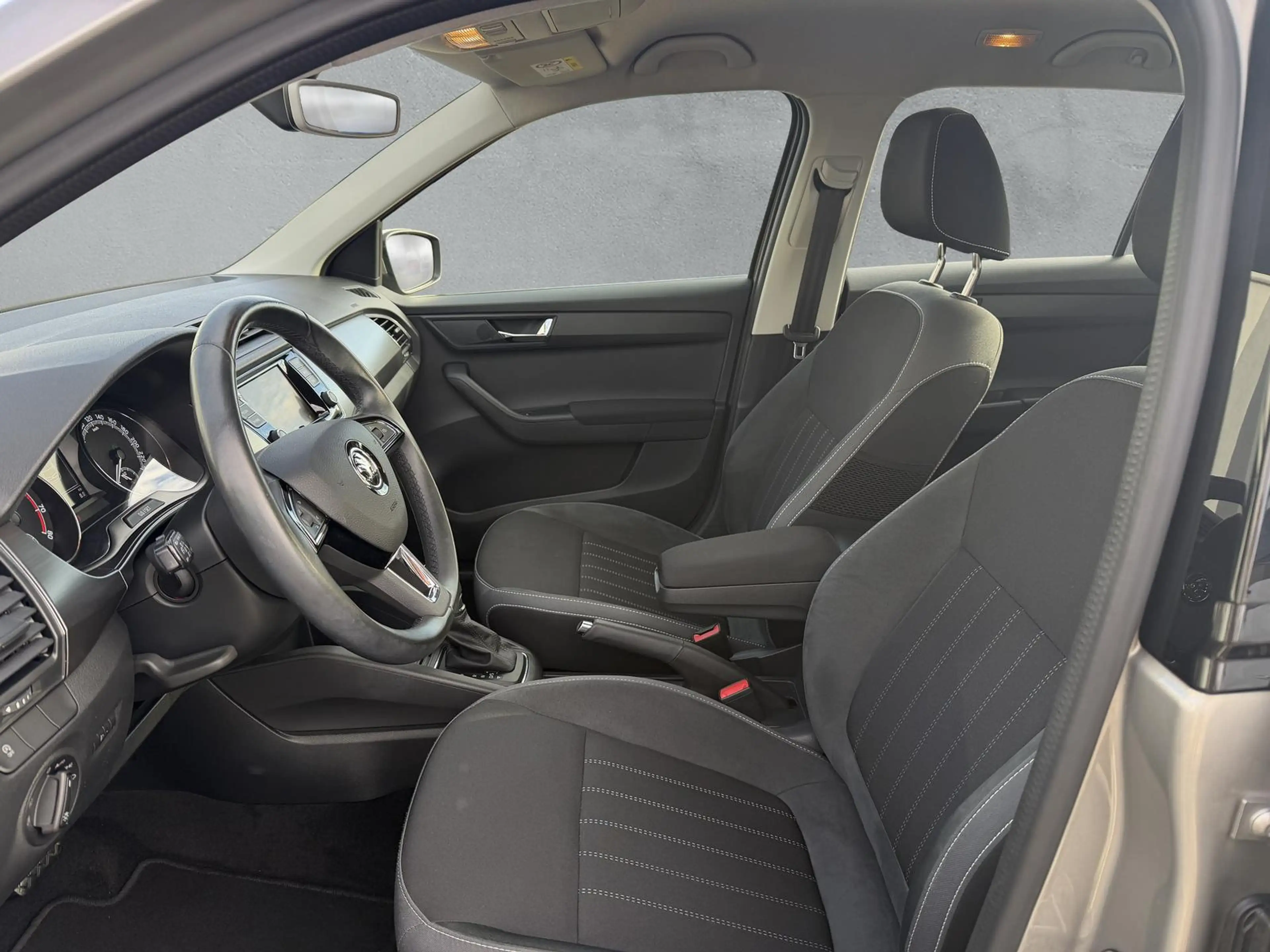 Skoda Fabia Style 28.000KM*AUTOMATIK*KEYLESS*KAMERA — photo 12