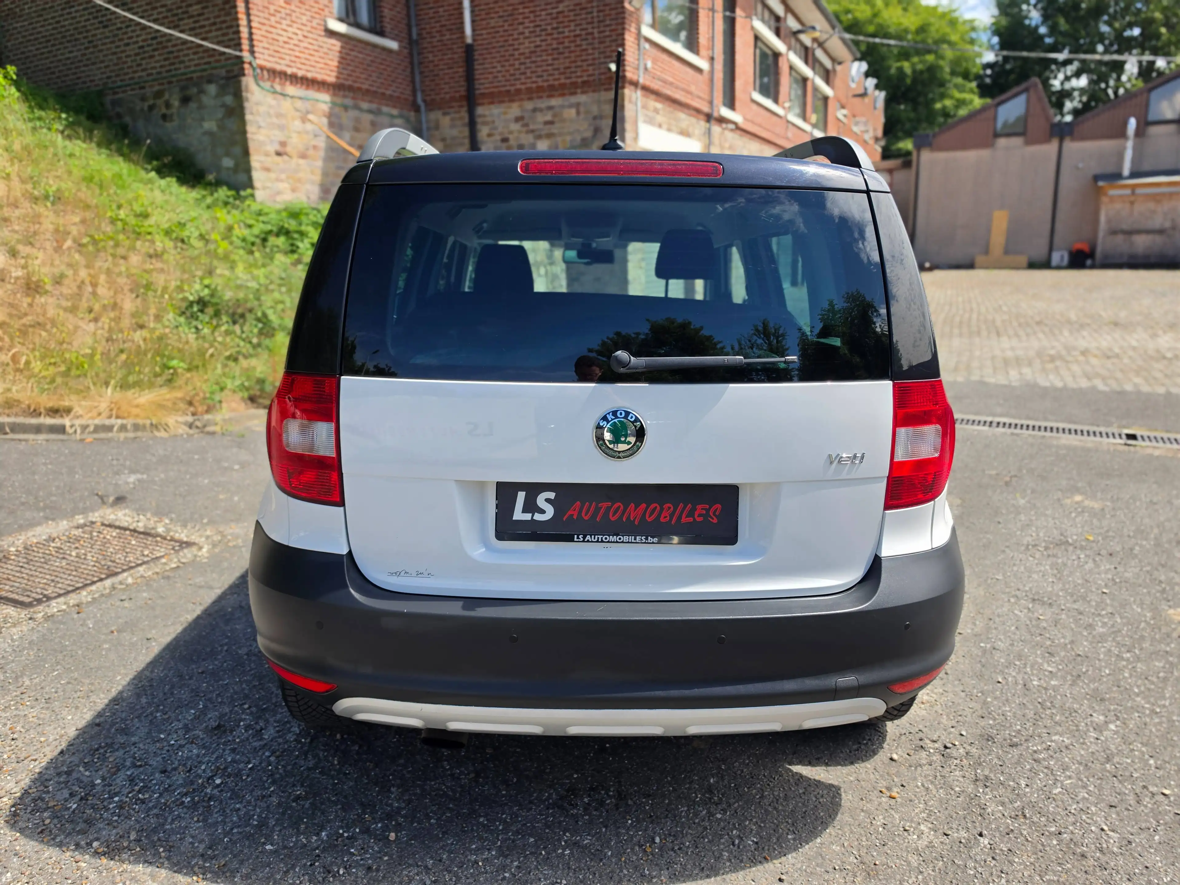 Skoda Yeti B2B*MARCHAND* 1.2 TSI DSG *Navi*A/CAuto*Cruise*1STHAND — photo 3