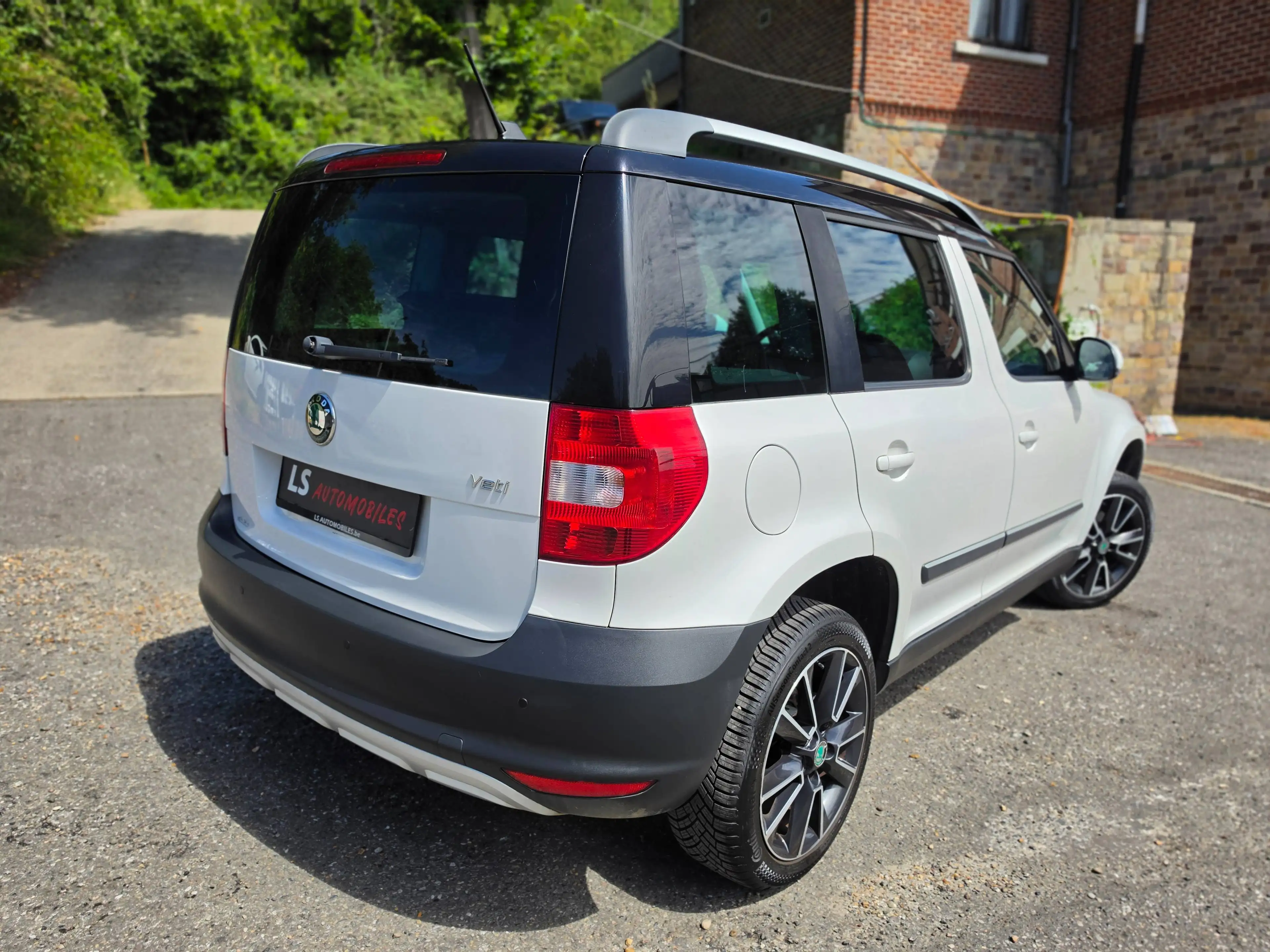 Skoda Yeti B2B*MARCHAND* 1.2 TSI DSG *Navi*A/CAuto*Cruise*1STHAND — photo 2