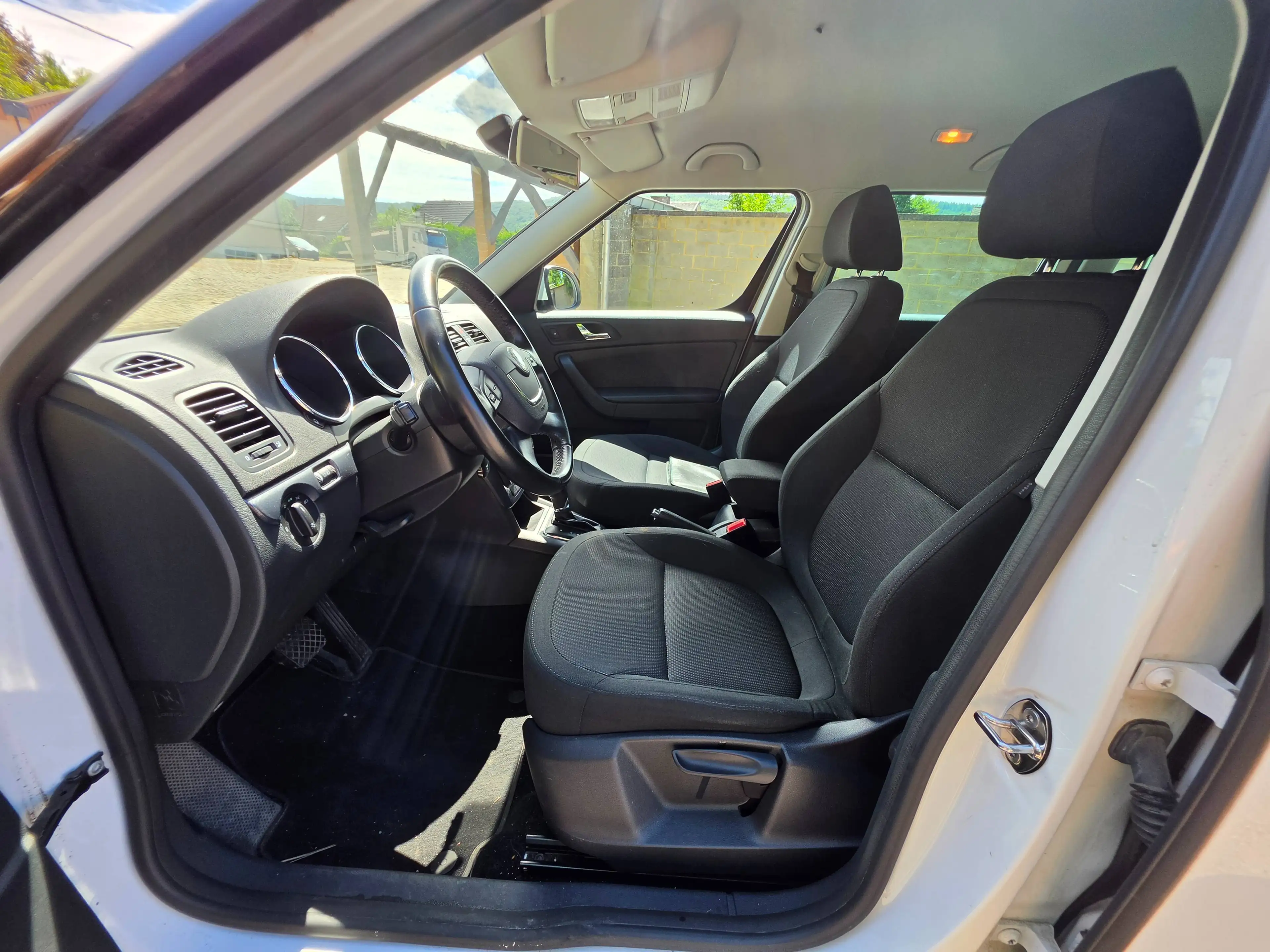 Skoda Yeti B2B*MARCHAND* 1.2 TSI DSG *Navi*A/CAuto*Cruise*1STHAND — photo 12