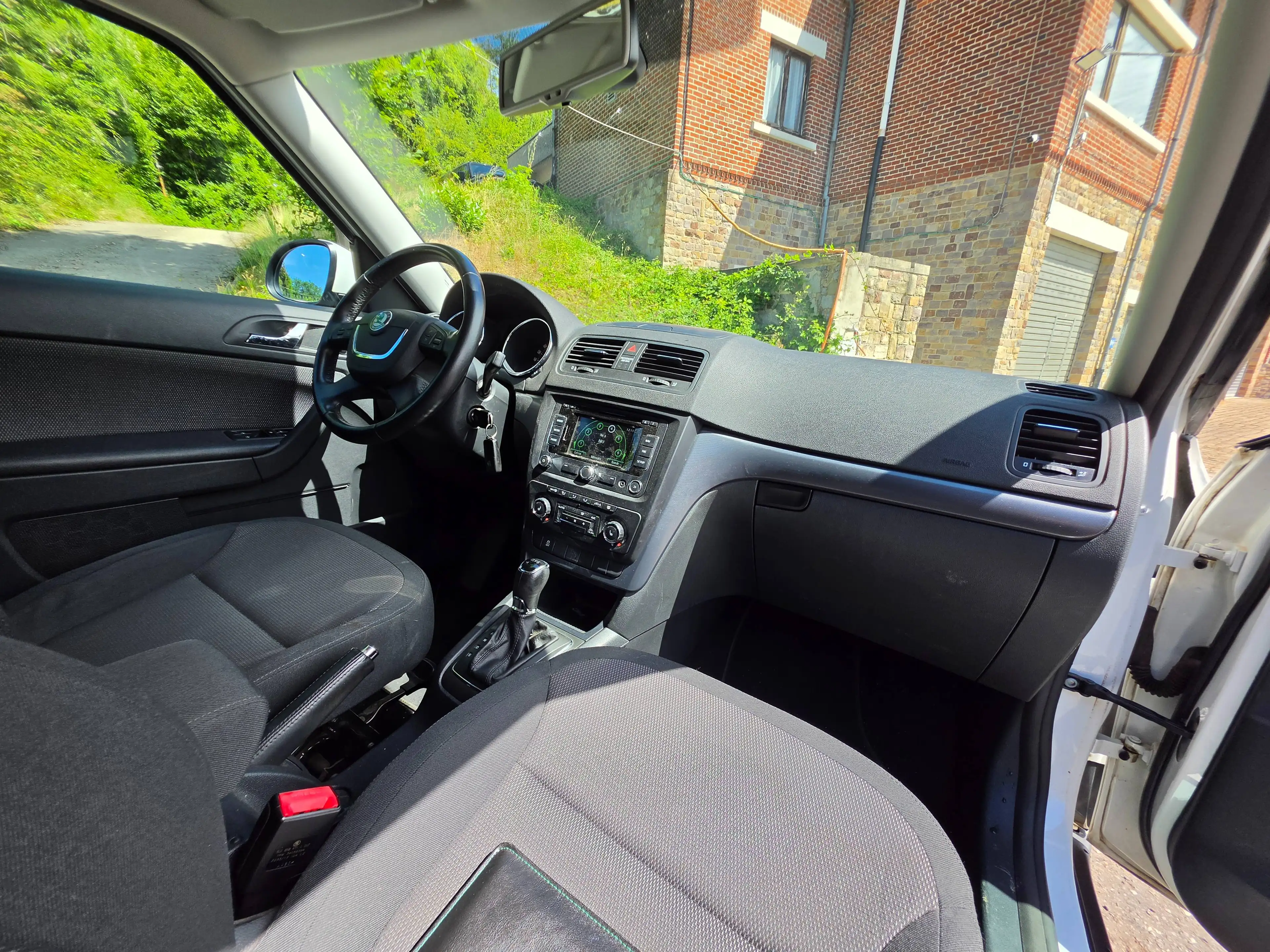 Skoda Yeti B2B*MARCHAND* 1.2 TSI DSG *Navi*A/CAuto*Cruise*1STHAND — photo 9