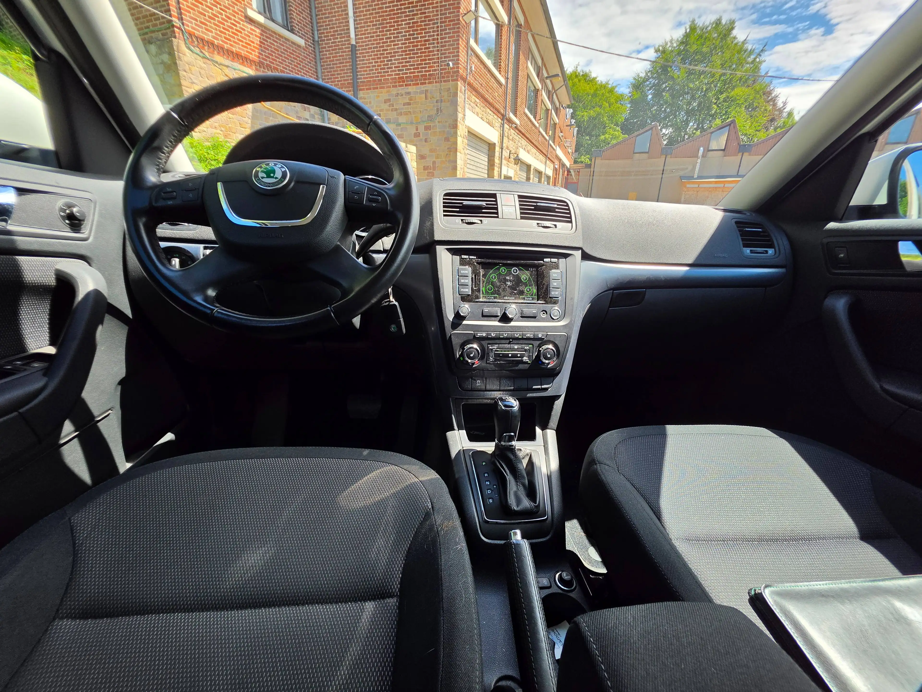 Skoda Yeti B2B*MARCHAND* 1.2 TSI DSG *Navi*A/CAuto*Cruise*1STHAND — photo 11
