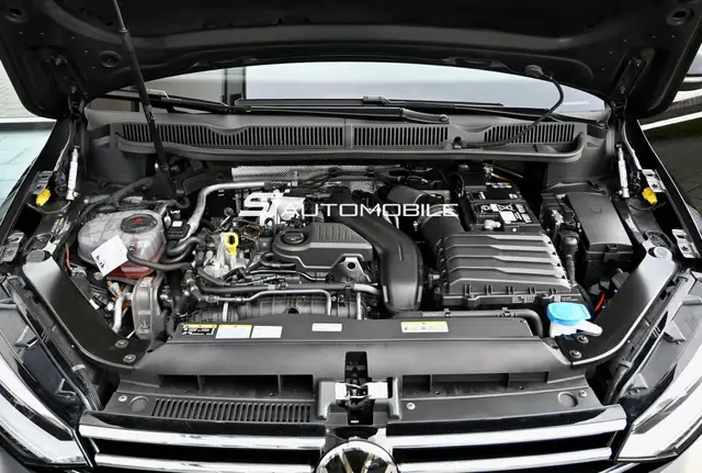 Volkswagen Touran view 9
