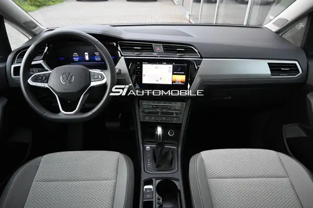 Volkswagen Touran view 11