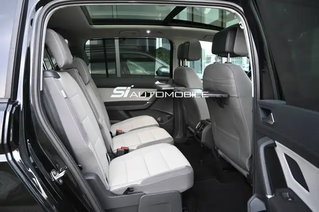 Volkswagen Touran view 14