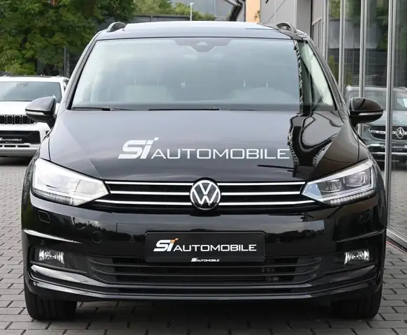 Volkswagen Touran view 8