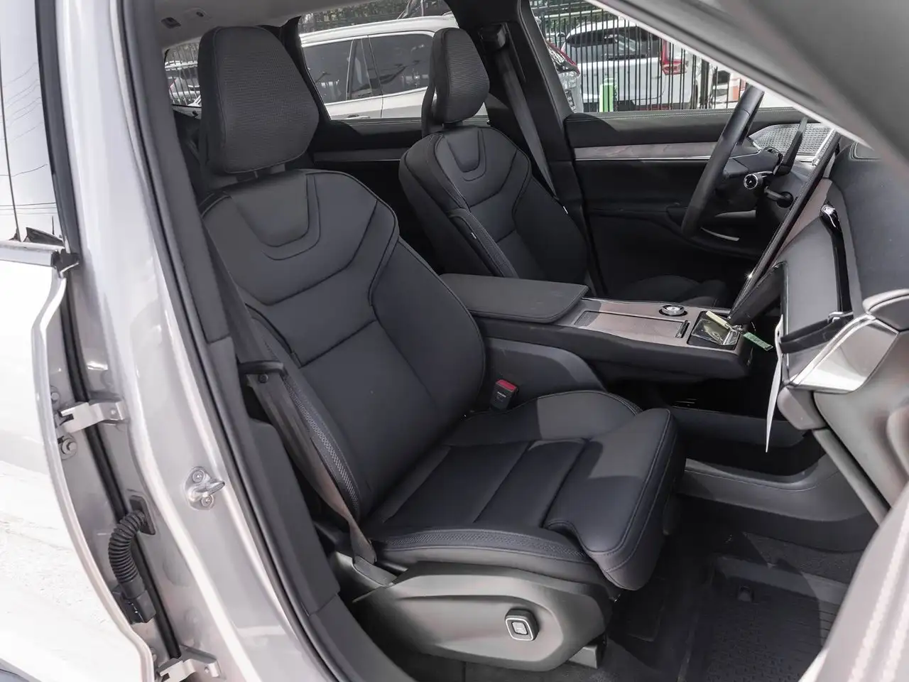 Volvo EX90 photo Volvo EX90