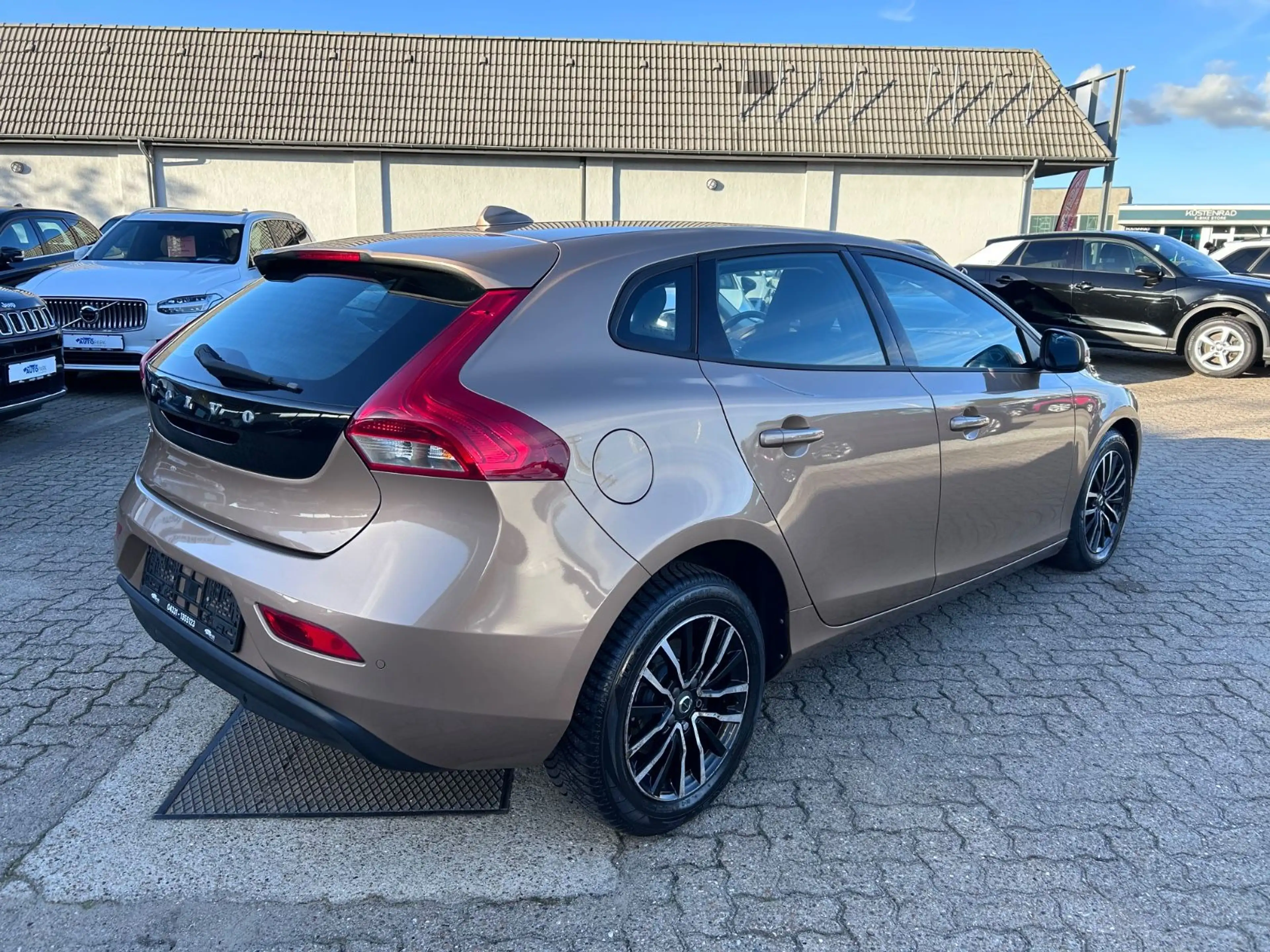 Volvo V40 Momentum*NAVI* — photo 4