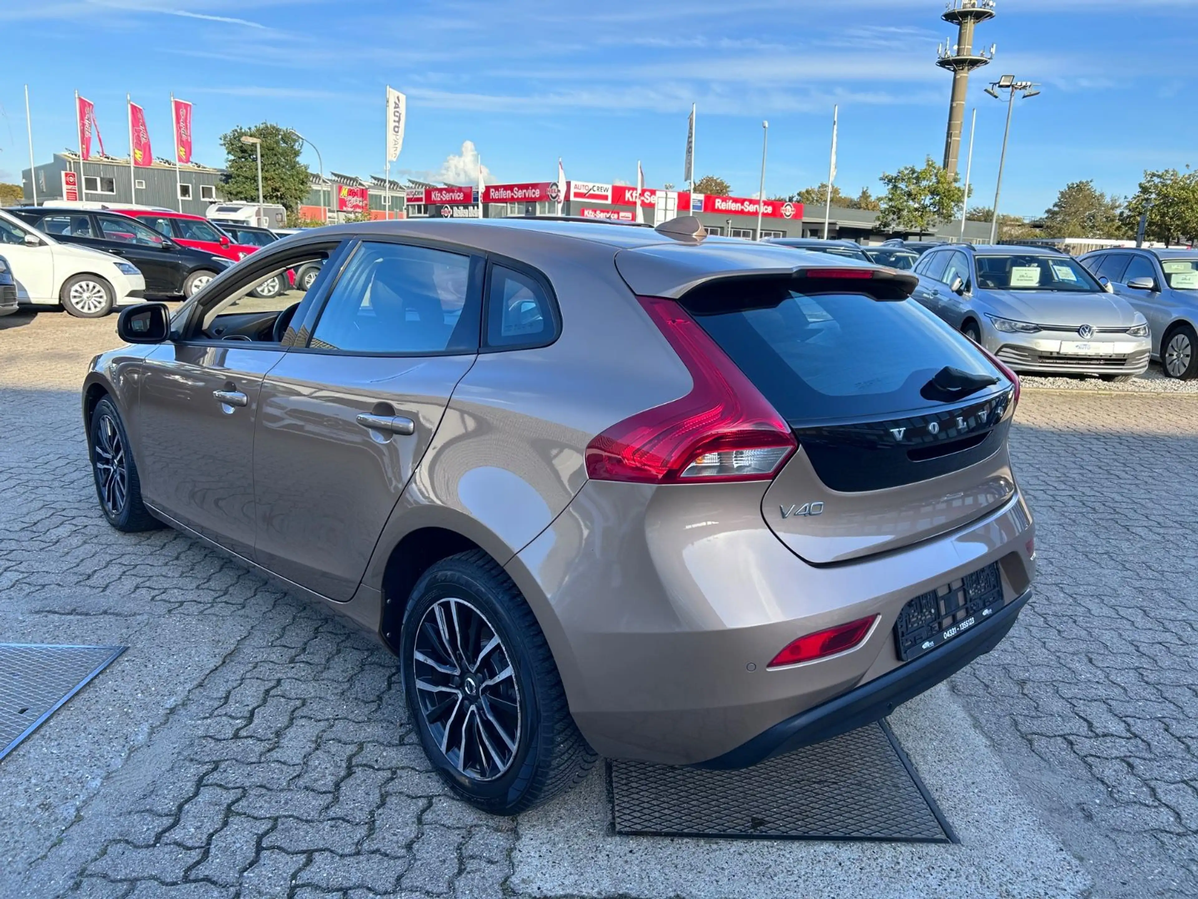 Volvo V40 Momentum*NAVI* — photo 6
