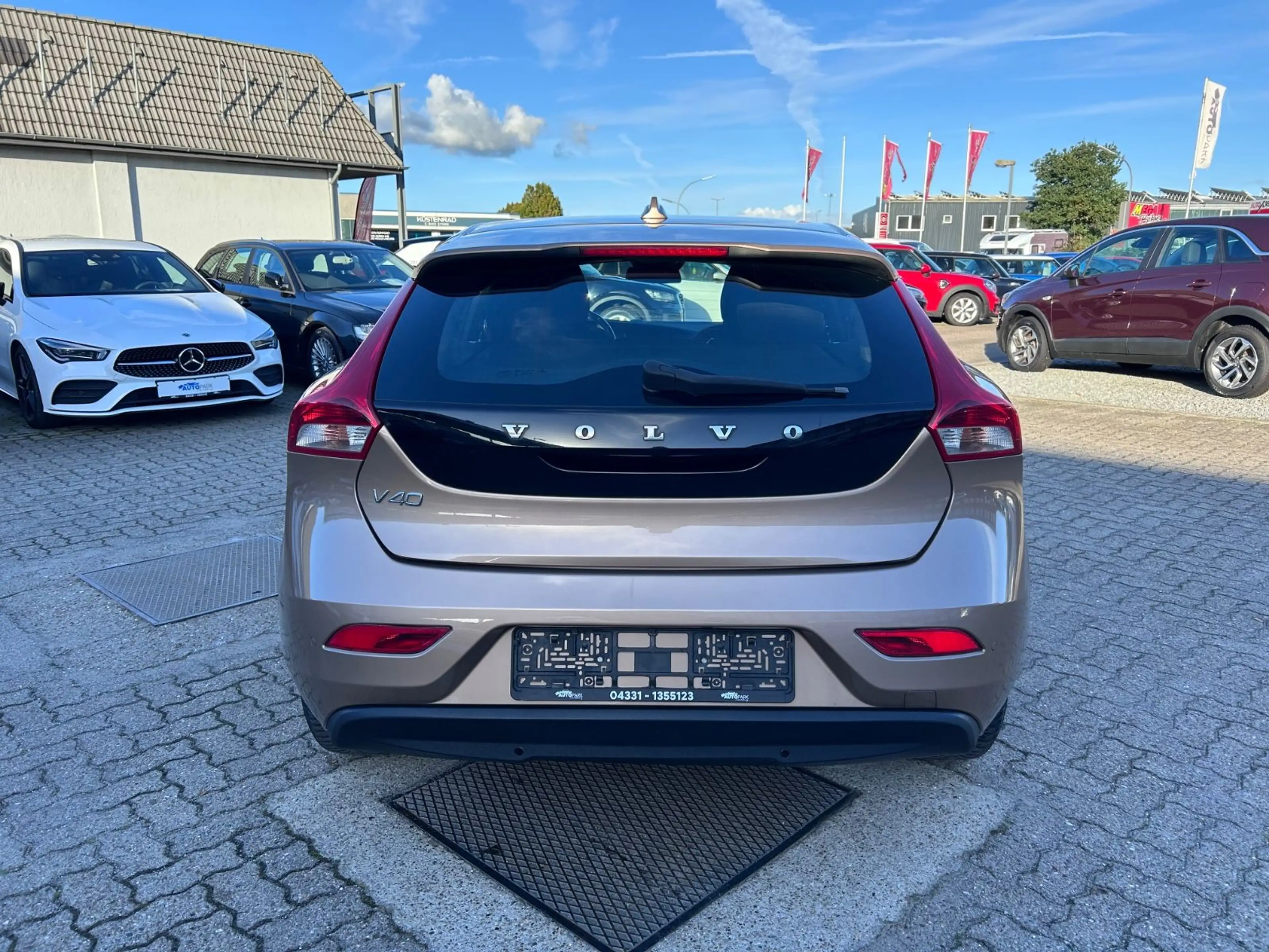 Volvo V40 Momentum*NAVI* — photo 3