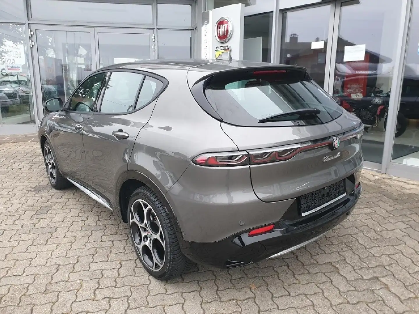 Alfa Romeo Tonale Veloce Schwarz - 2