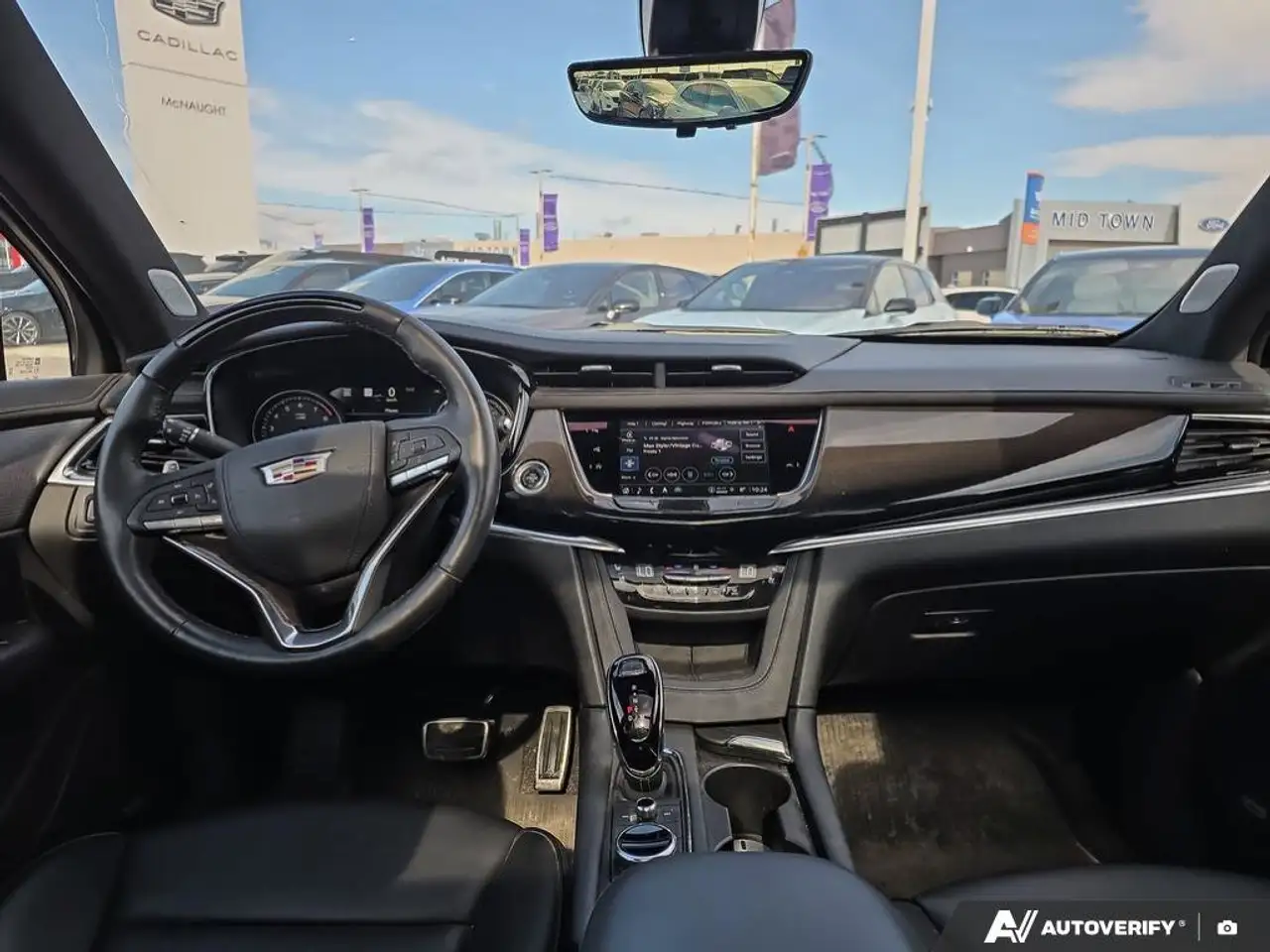 Cadillac XT6 снимка Cadillac XT6