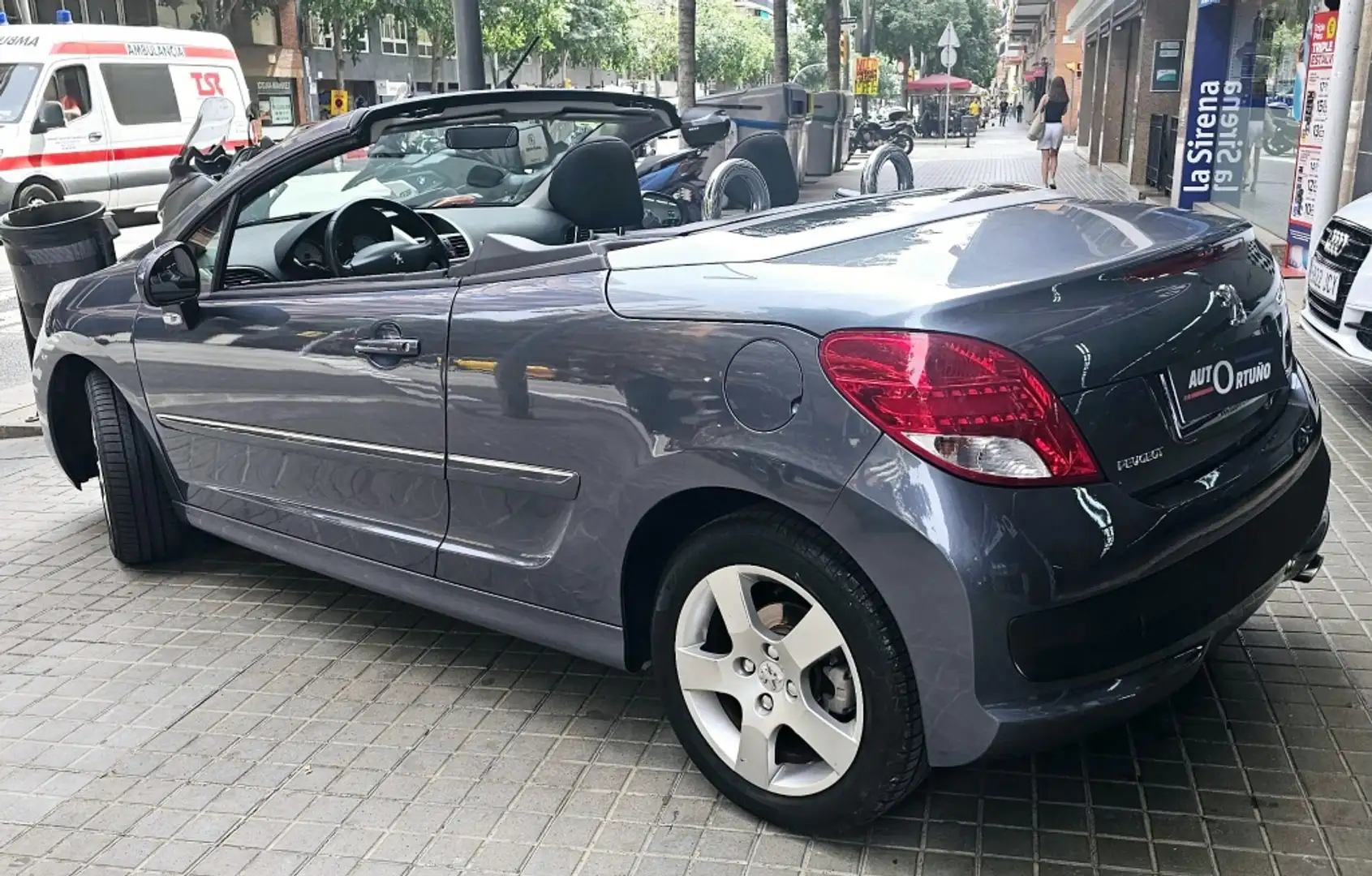 Peugeot 207 CC 1.6 VTi Gris - 2