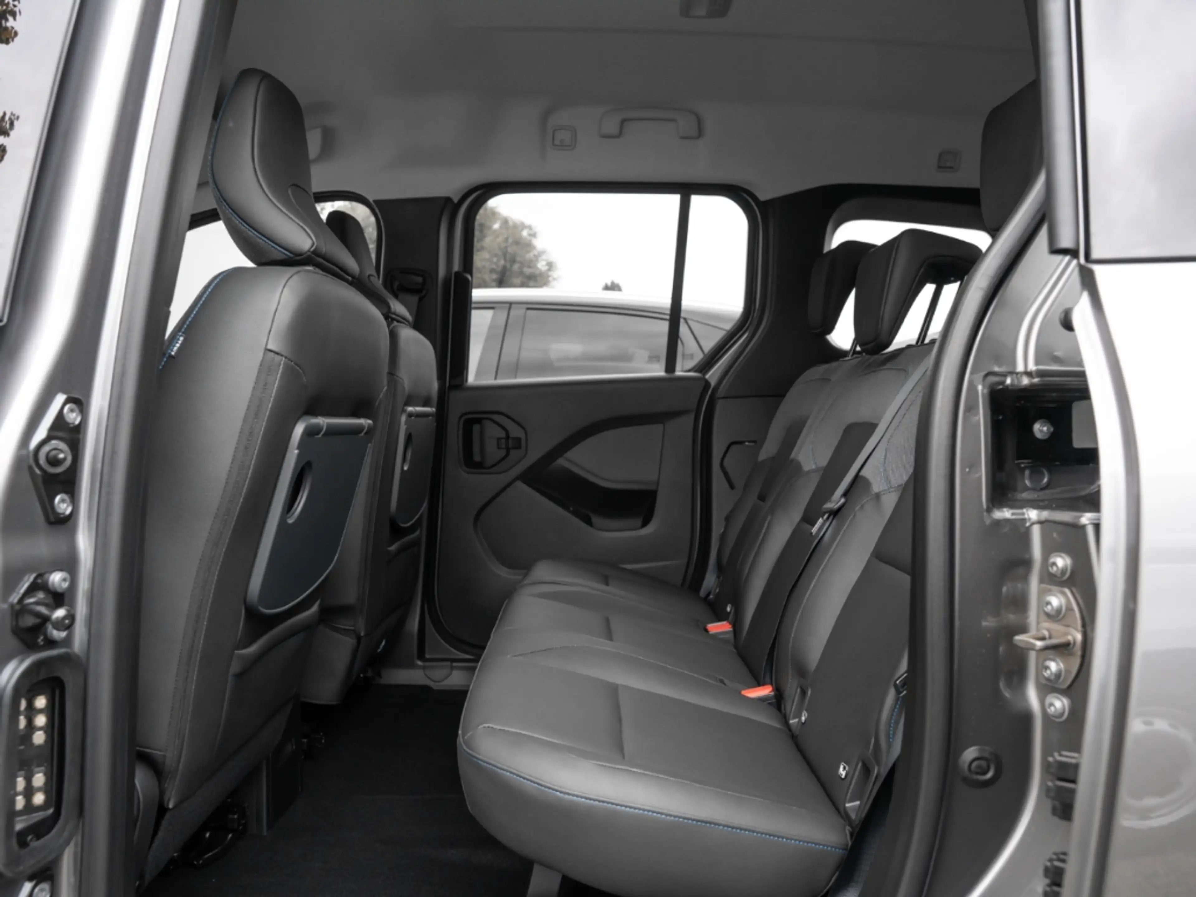 Nissan Townstar Kombi Tekna Sitzheizung Navi Tempomat — photo 9