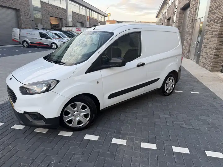 Ford Tourneo Courier 1.5 TDCi Trend