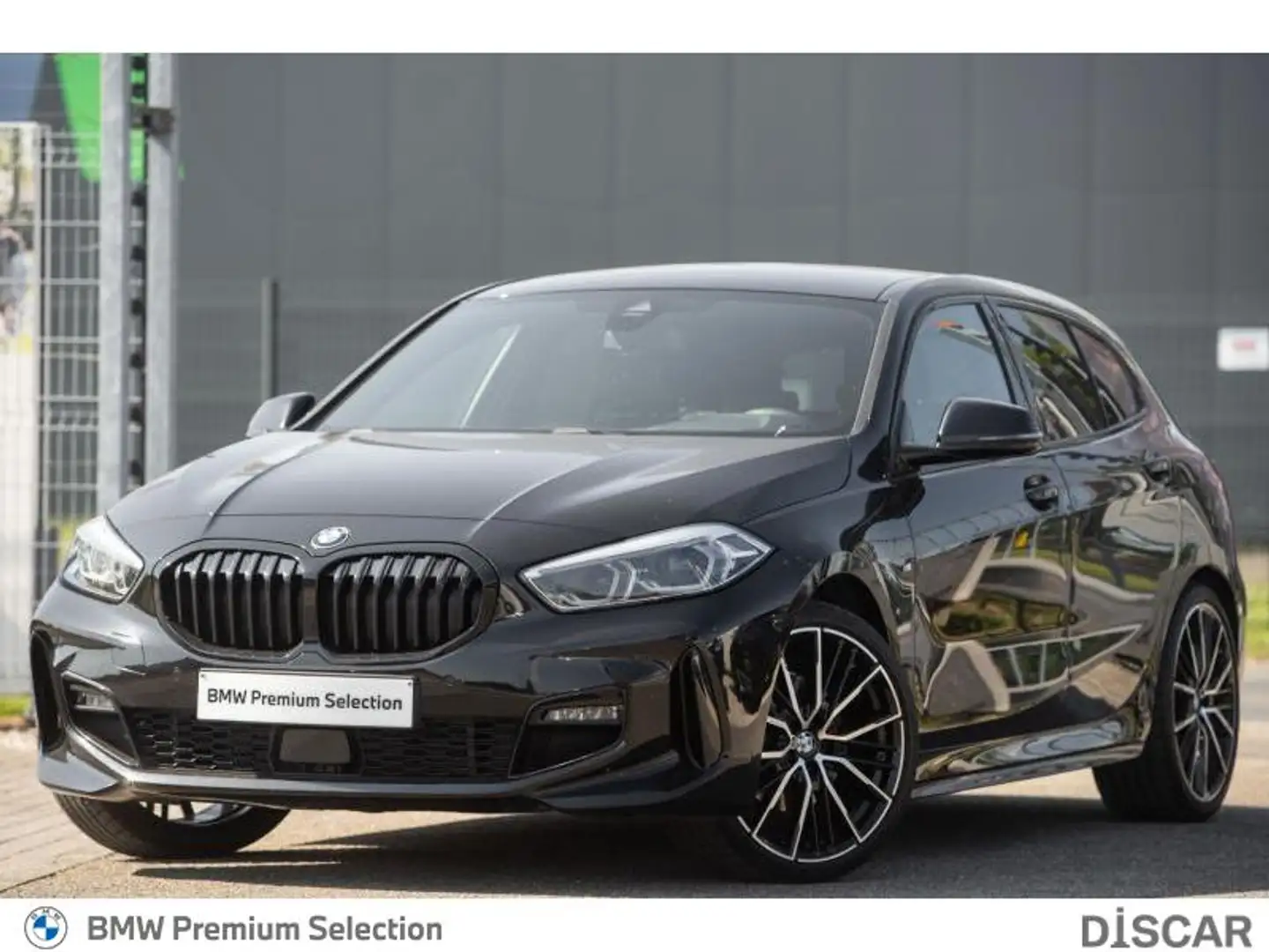 BMW 116 Kit M Sport BMW 116d Kit M Sport Zwart - 1