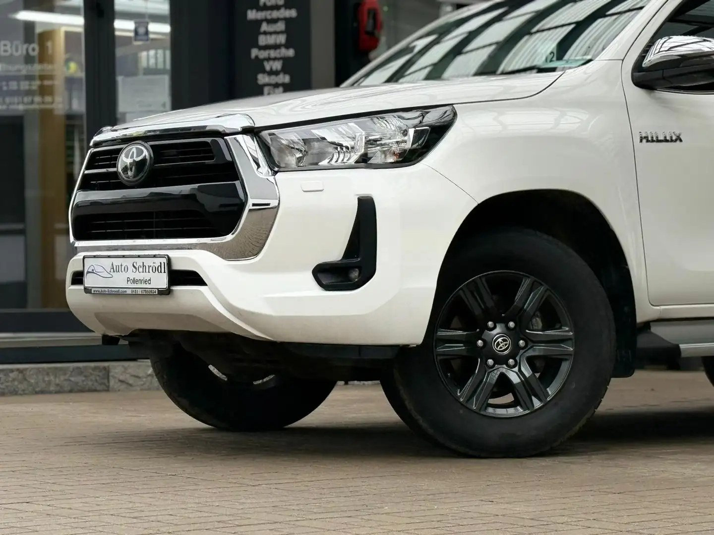 Toyota Hilux Double Cab 4x4 Aut. 2.4 D-4D Comfort, AHK, ACC Blanc - 2