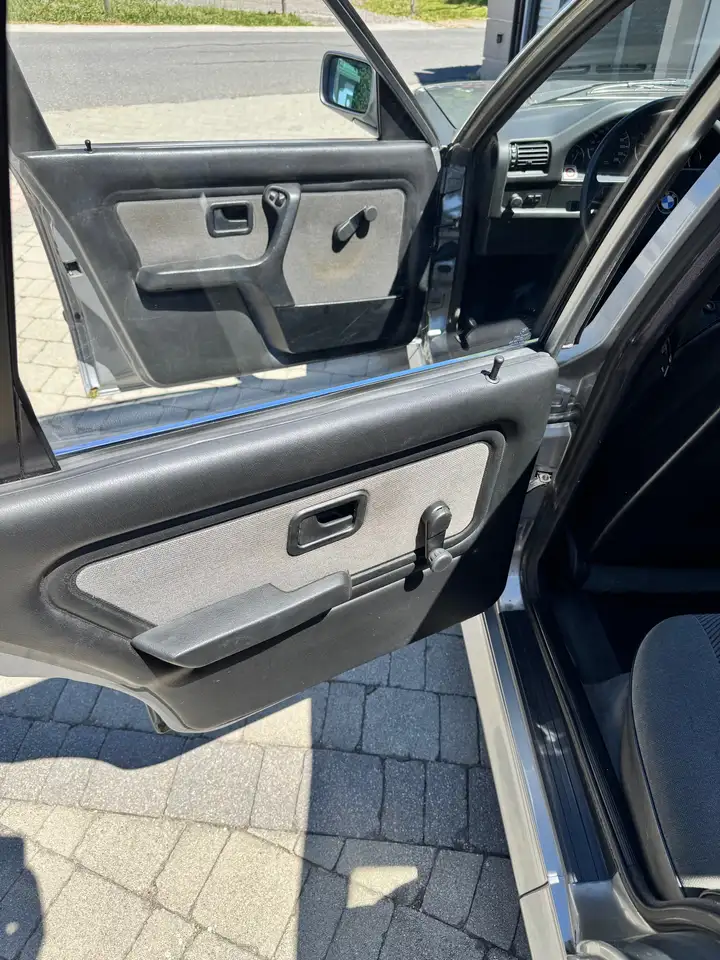 BMW 325i 4WD, foto 10