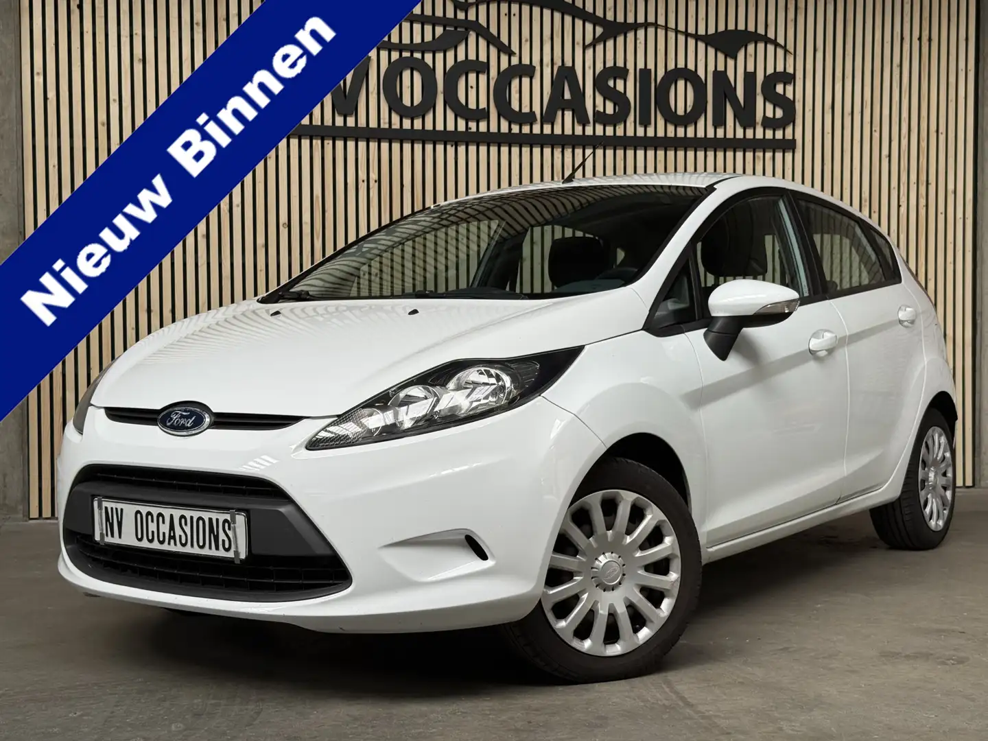 Ford Fiesta 1.25 Ghia AIRCO/ELEKR/CENTV/MFS!! Wit - 1