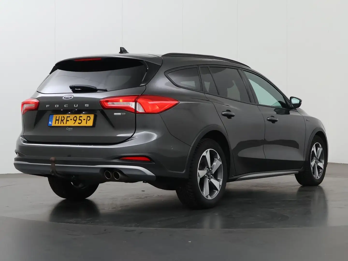Ford Focus Wagon 1.0 EcoBoost Hybrid Active Business | Trekha Grijs - 2
