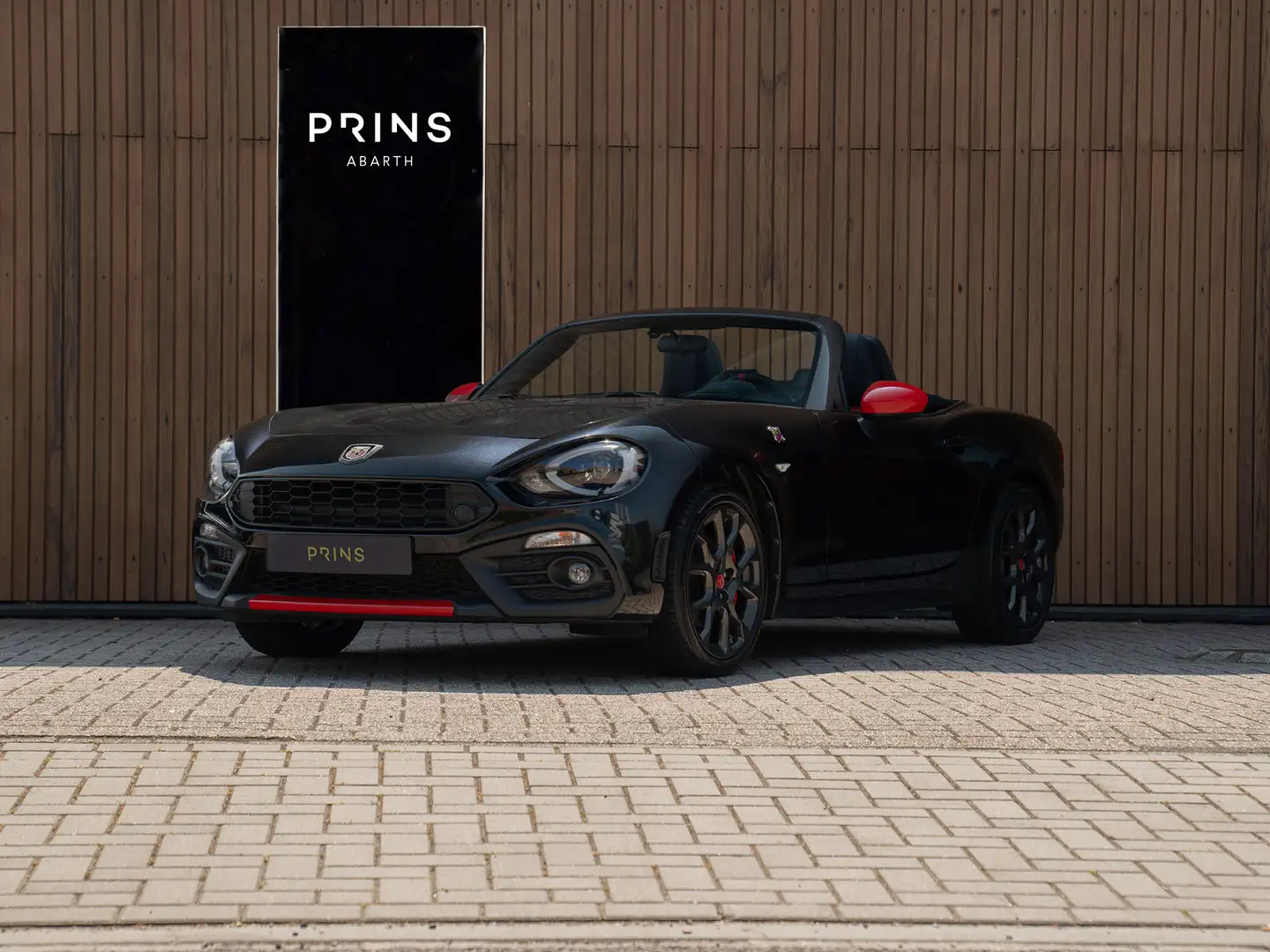 Abarth 124 Spider 1.4 MultiAir Turbo | Handbak | Bose | 1e eigenaar Zwart - 1